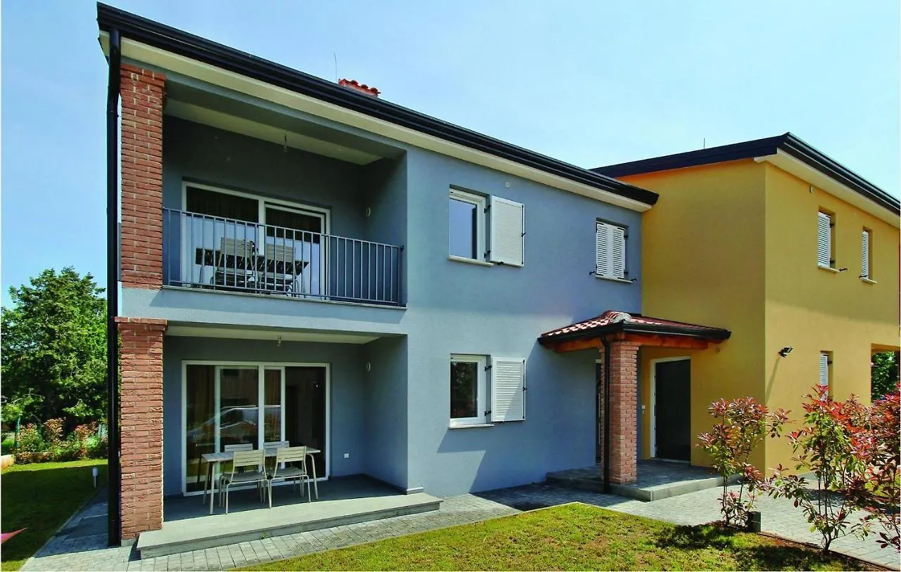 Two-Bedroom Apartment In Vranici Porec Croatia