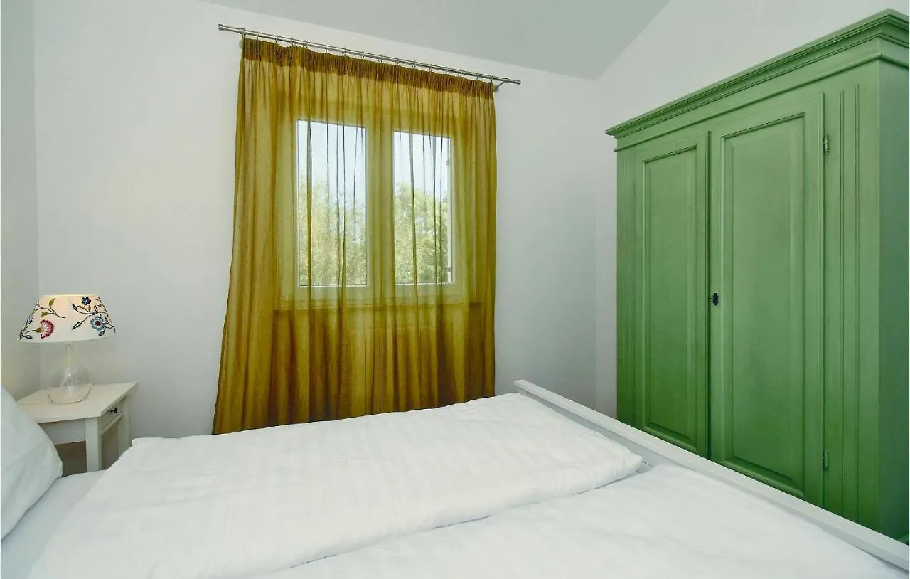 Two-Bedroom Apartment In Vranici Porec Croatia