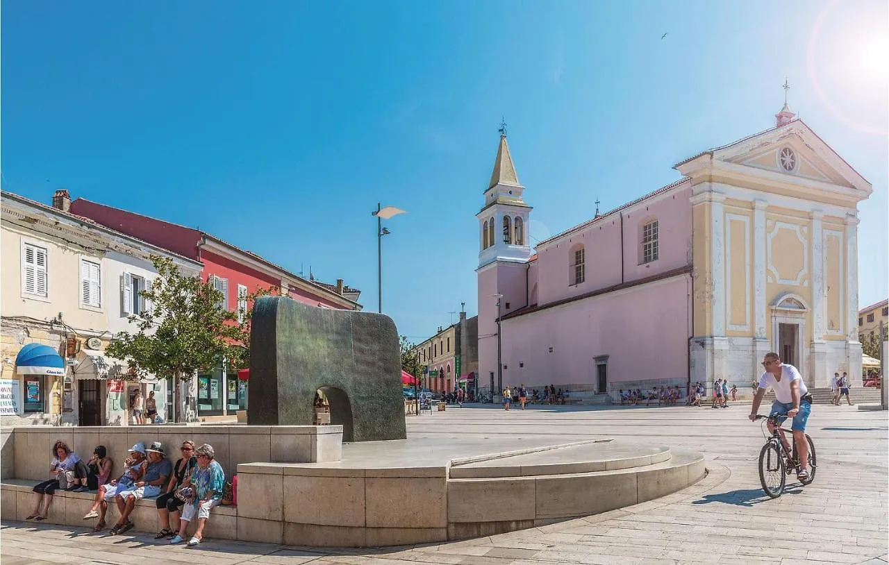 Two-Bedroom Apartment In Vranici Porec